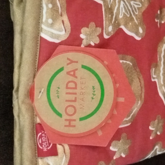 Holiday Market Pair Of Christmas Oven Mitts - Picture 2 of 3